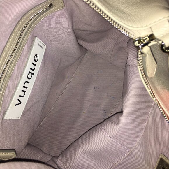 Vunque Large Pebbled Leather Light Gray Hobo W/ Strap - Picture 10 of 11